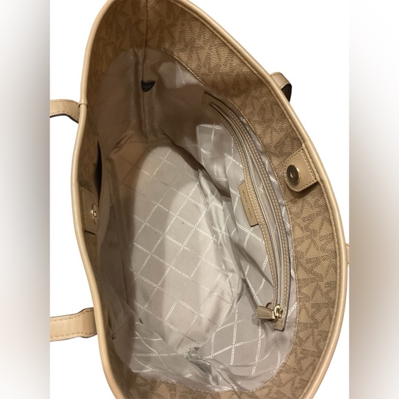 Michael Kors Tote - Picture 5 of 5